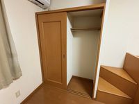 レオパレスラポール 収納