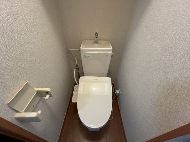 レオパレスＲＯＯＳＴ トイレ