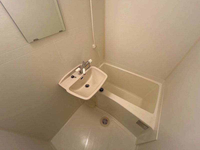 leopalace Admirable Wataru Bathroom
