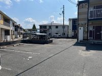 レオパレス梅の里 駐車場
