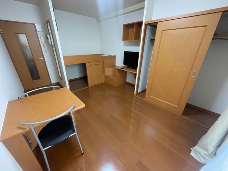 レオパレスＳＨＩＯＨＡＲＡ 居間