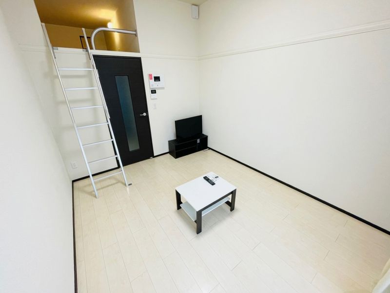 CLEINO Leo Naitou 客厅