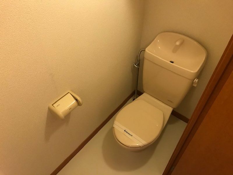 レオパレスメイフラワーⅠ トイレ