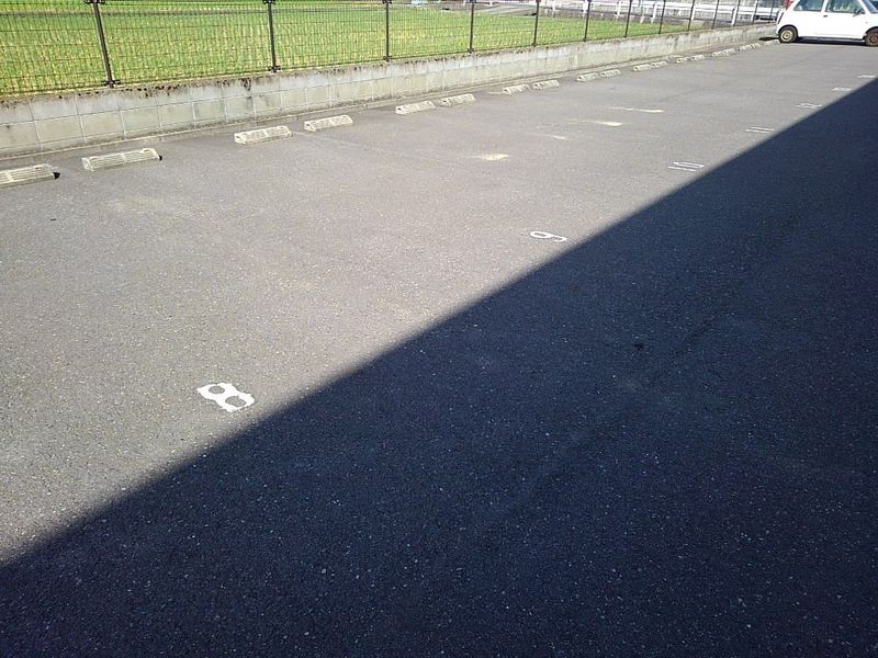 レオパレスＹＯＵＴＯ 駐車場