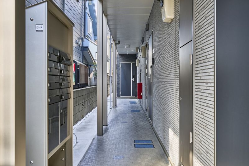 ArLk Kokuritsu Kita l Shared spaces