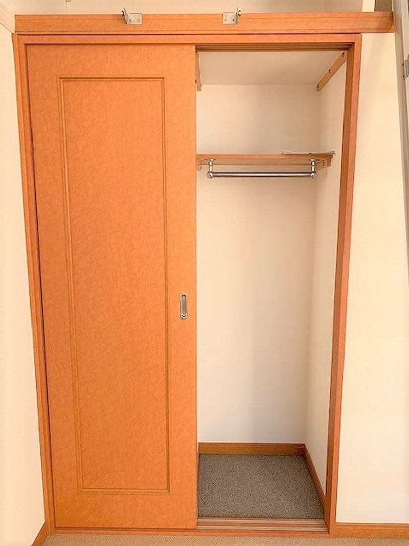 レオパレスエルフ仁川 収納