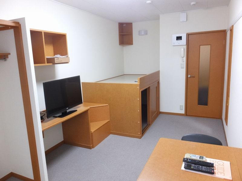 レオパレスＨｏｒｉｋａｗａ 居間