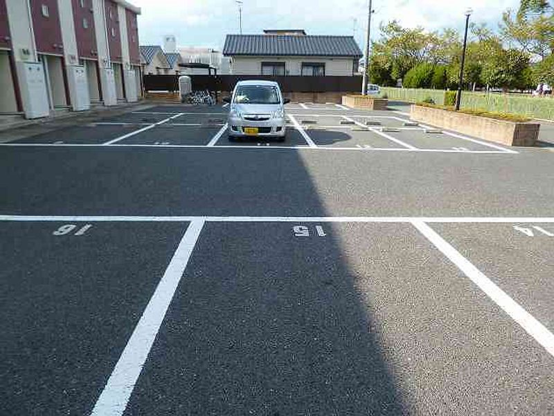 レオネクストＭｙ　やまがレッド 駐車場