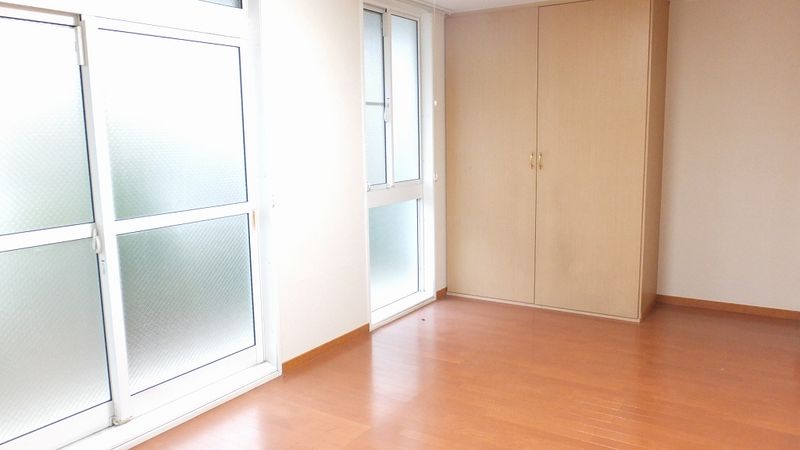 レオパレス陽光邸 居間