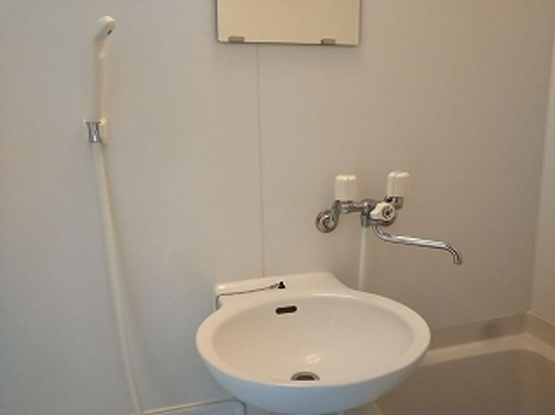 レオパレスルーメット中之茶屋 洗面台