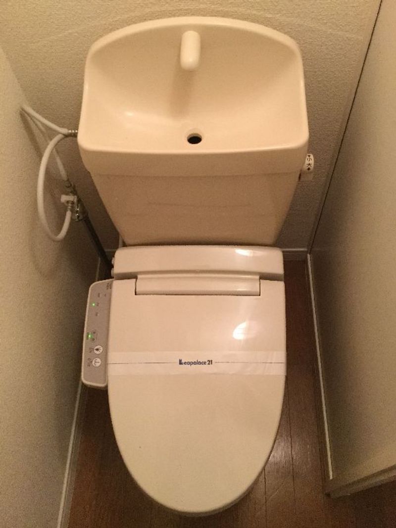レオパレスエミネンス トイレ