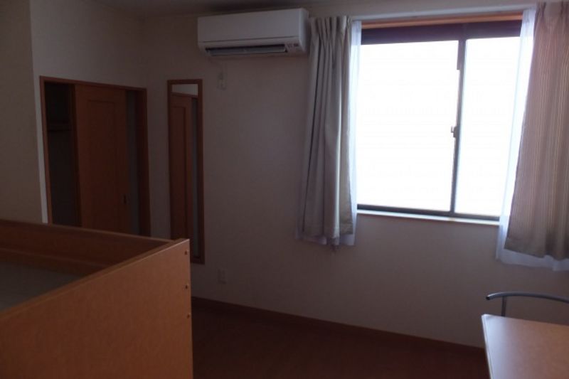 レオパレスデキシントン街７６７ 居間