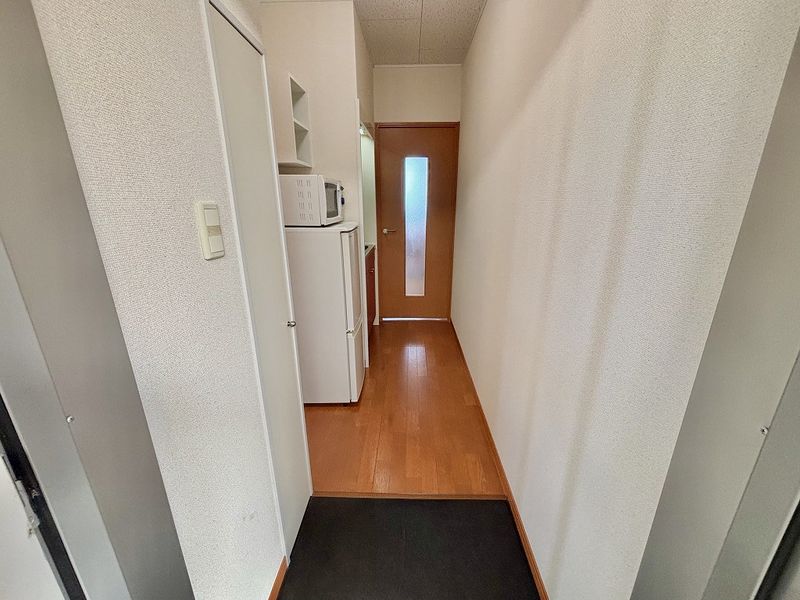 レオパレスあけぼの 玄関