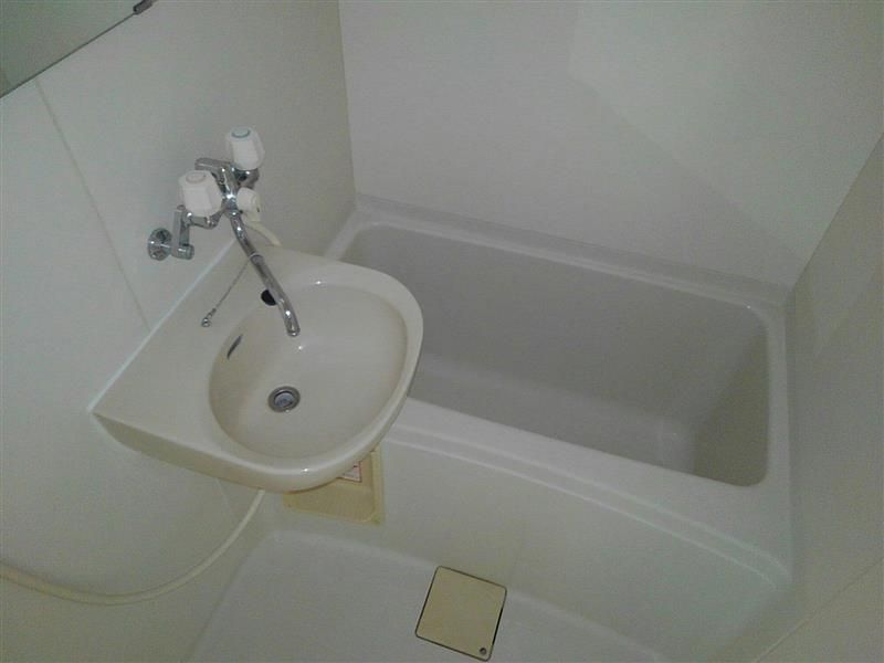 レオパレスユーカリ 風呂