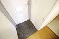 レオパレスふたかみ 玄関