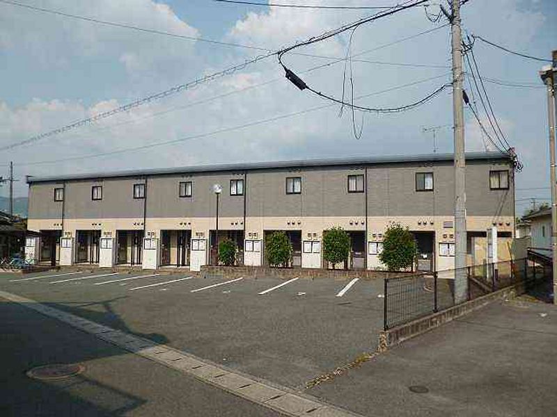 レオパレスＫＭハイツ 駐車場