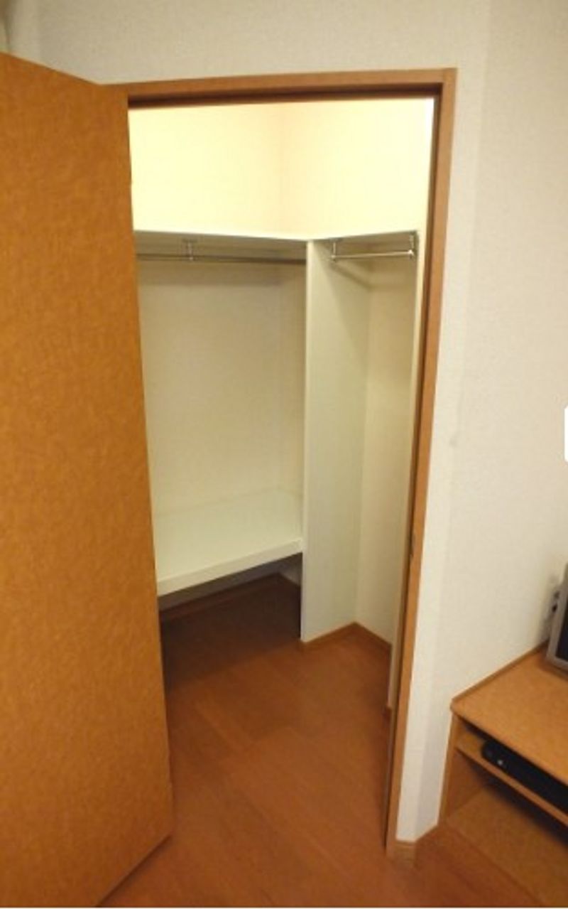 レオネクストパルミオーレ南 収納