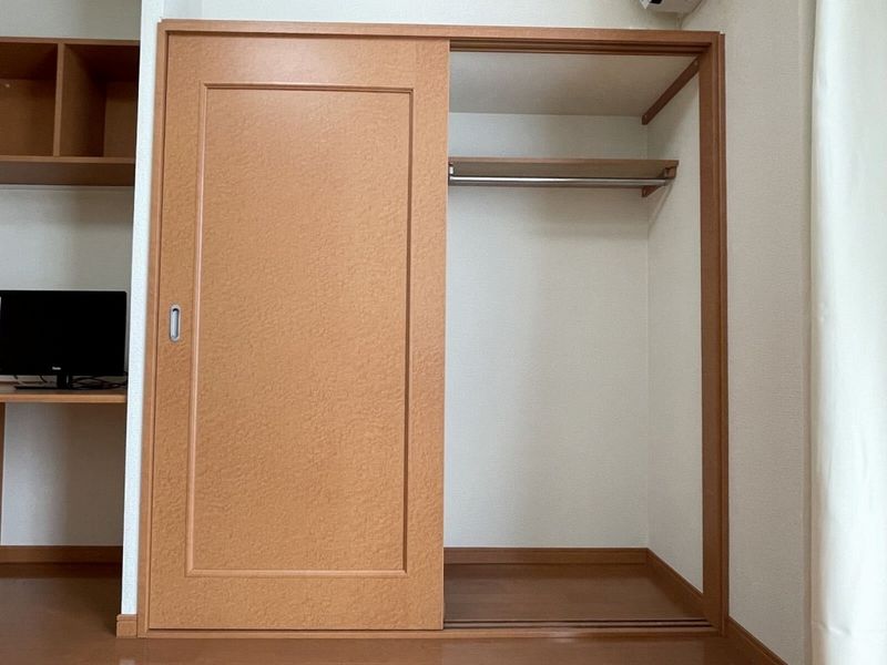 レオパレスセレッソ 収納