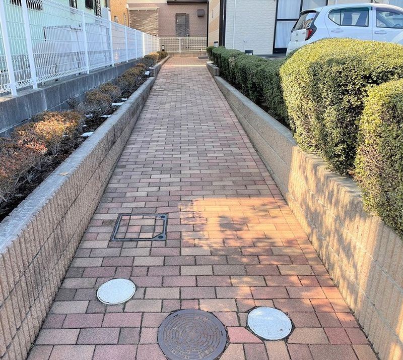 レオパレスアドミラーブル エントランス