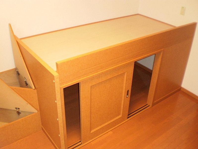 レオパレス中屋敷ソレイユ 寝室