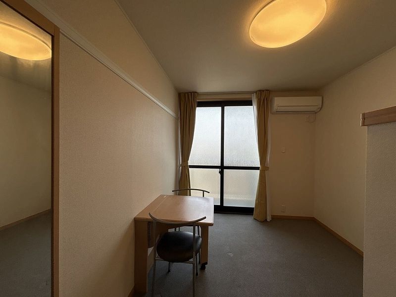 レオパレスＴＡＫＡ 居間