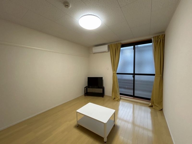 leopalace Wing Court Yachiyo Living room