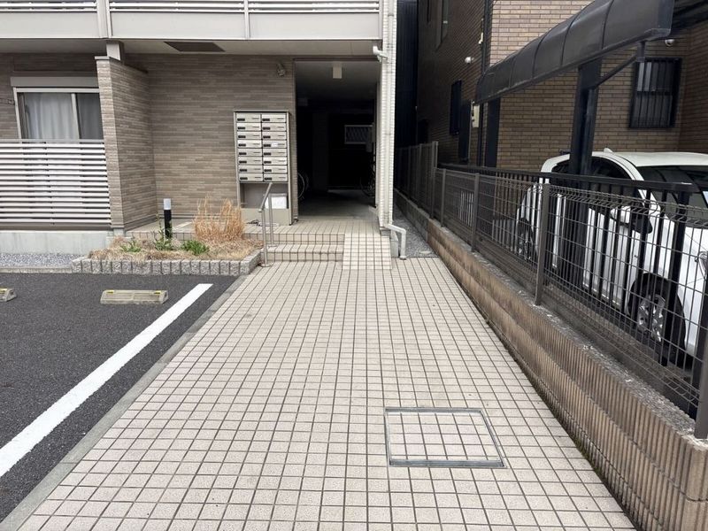 クレイノグラシアス　ツー エントランス