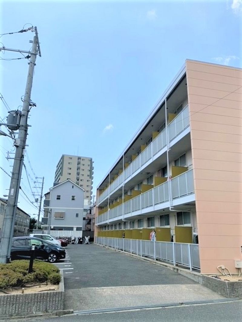 レオパレスホープ２１ 外観