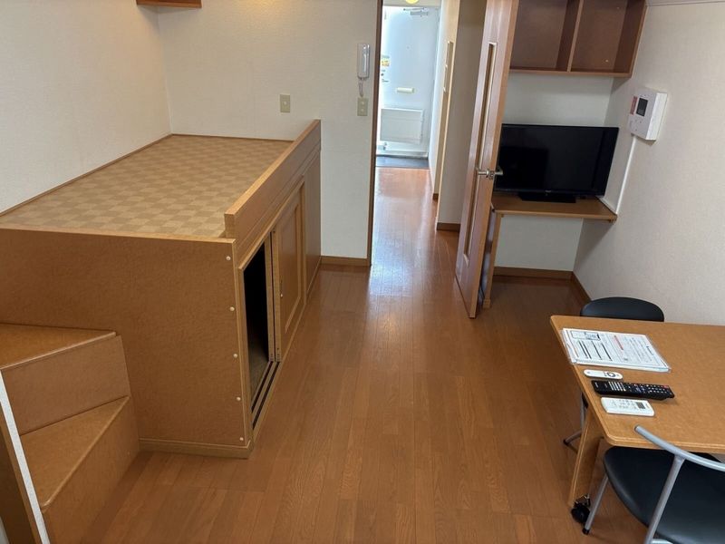 レオパレスウェルカムハート 居間