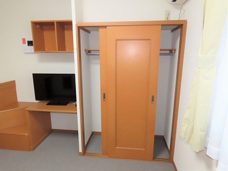 レオパレス藤 収納