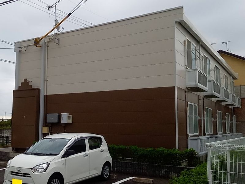 レオパレスグローセ 外観