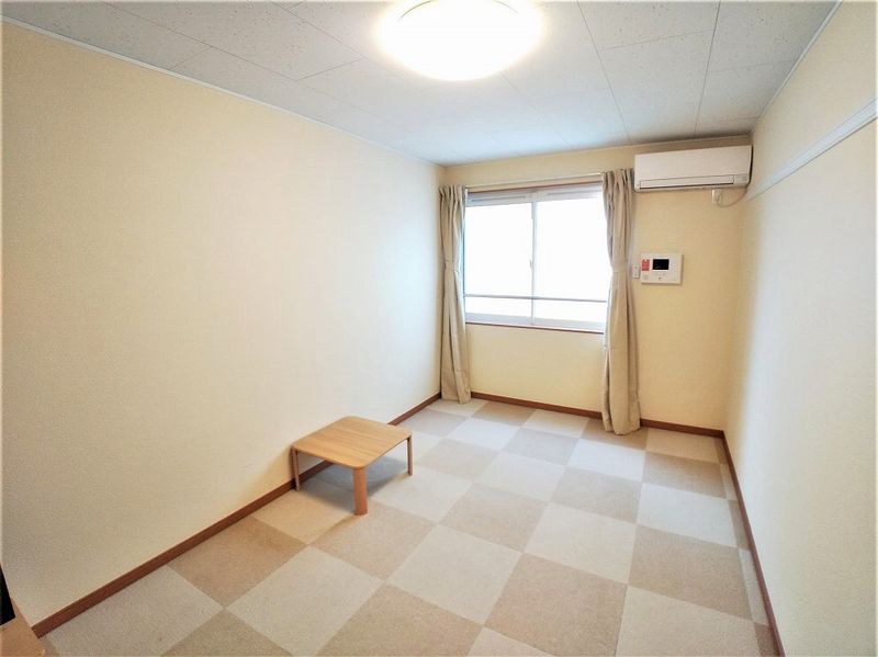 レオパレスＮＥＸＴ　ＤＯＯＲ 居間