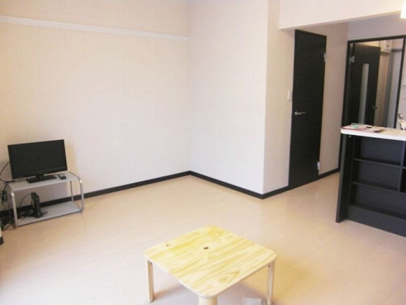 レオネクストＨＩＤＡＭＡＲＩ 居間