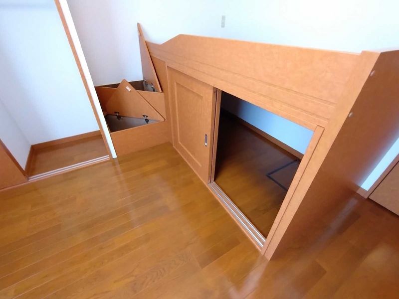 レオパレスパストラルフォレスト 収納