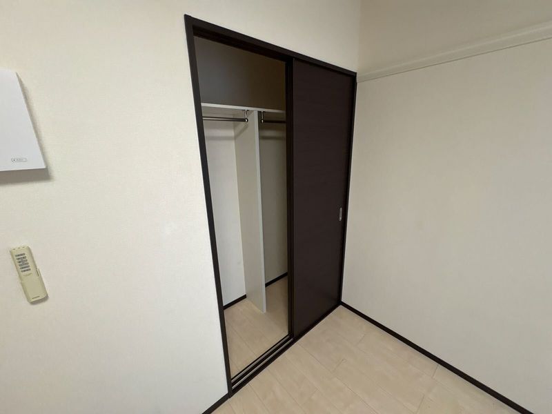 LEONEXT Register Hongo Kho lưu trữ