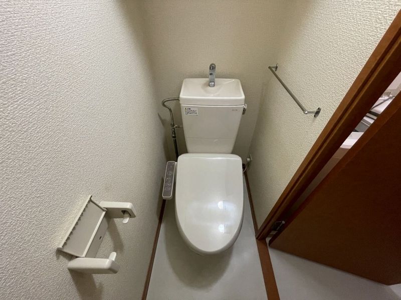 レオパレスパインマノワール トイレ