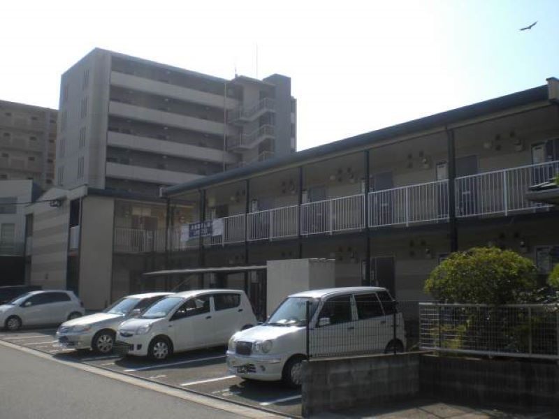 レオパレス花畑 外観