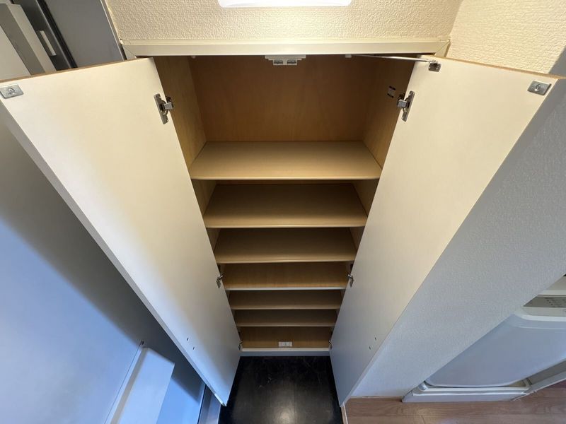 leopalace Selorm B Other