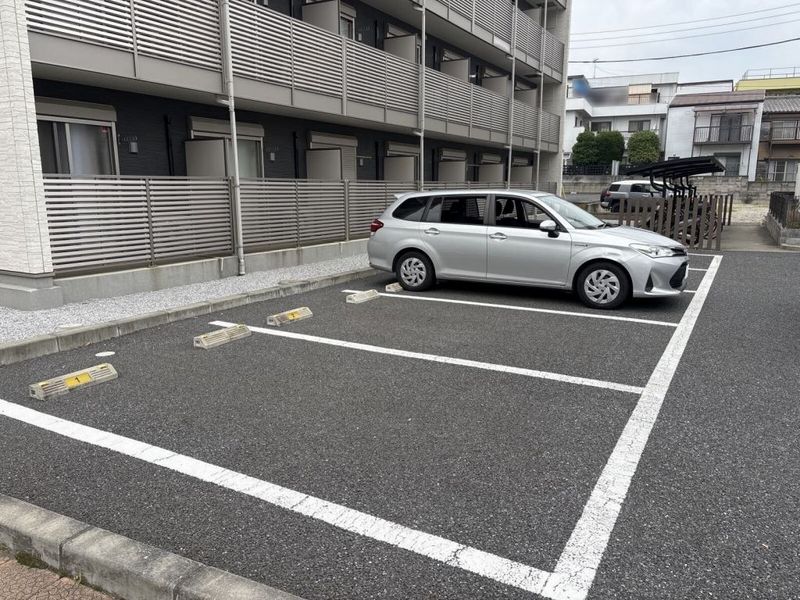 クレイノヴィレッタ 駐車場