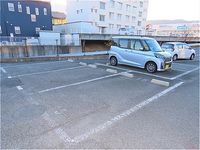 レオパレスハピネス徳間 駐車場