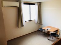 レオパレスアーバン　イースト 居間