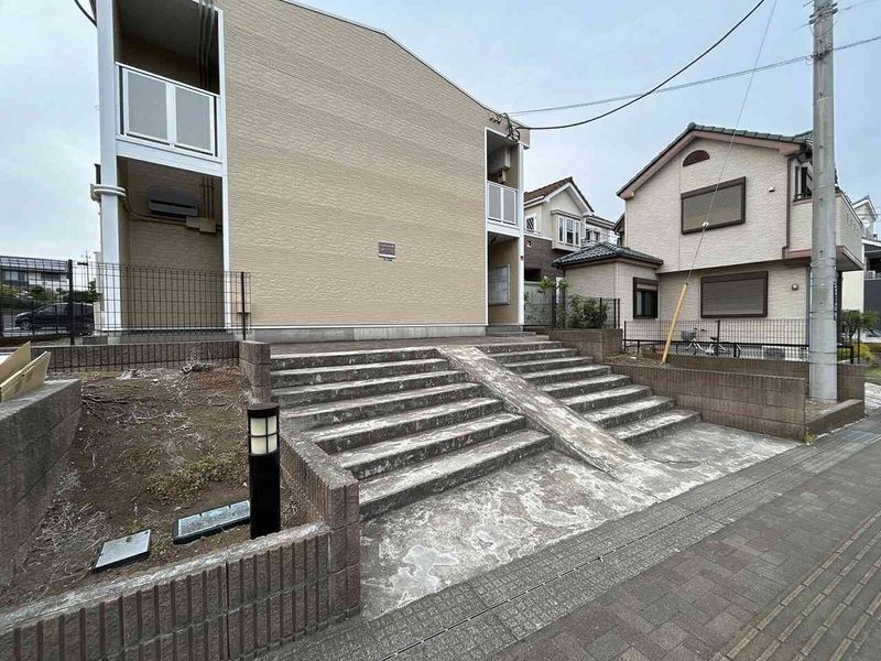 レオパレスＨｉｇｈＢｒｉｄｇｅ エントランス