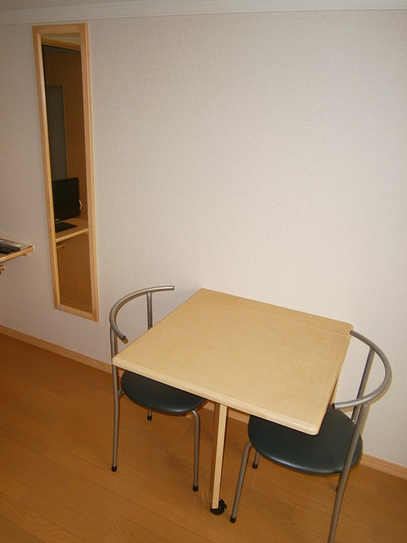 レオパレスピーコック 居間