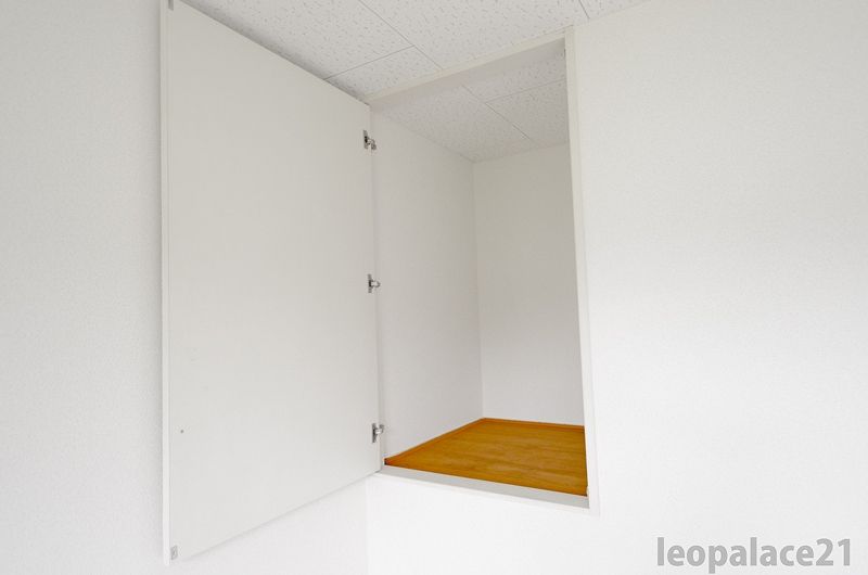 leopalace Quiet Hayama Storage