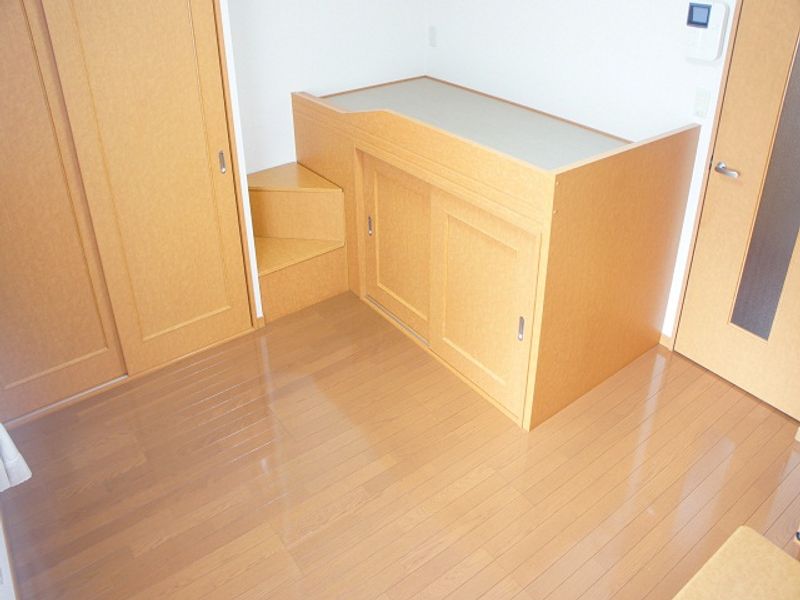 レオパレスオークスⅡ 居間