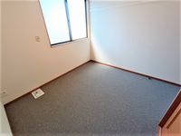 レオパレスカメマスⅠ 寝室