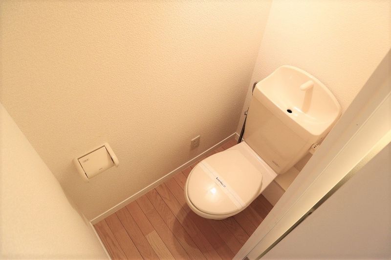 レオパレスシティーリバー トイレ