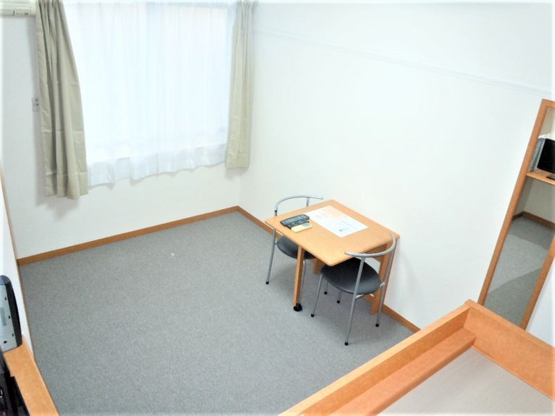 レオパレスティーダ 居間