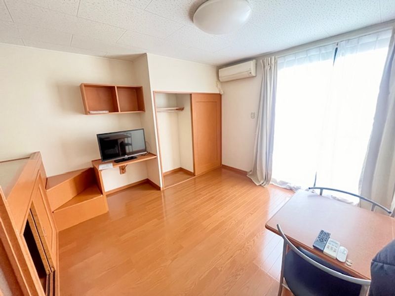 レオパレスオルディーレ 居間