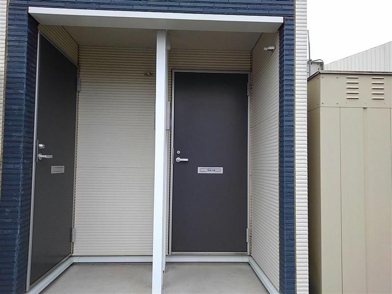 レオネクストひこうき雲 玄関